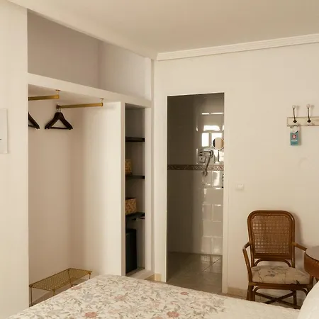 Pensionat Rompeolas Playa
